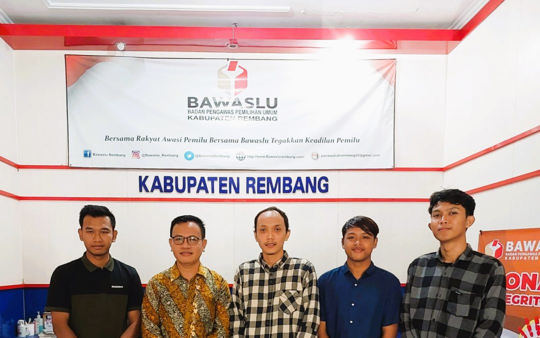 Establishing Friendship to build a Network between the Public Administration Study Program FISIP UNDIP and Bawaslu Rembang Regency